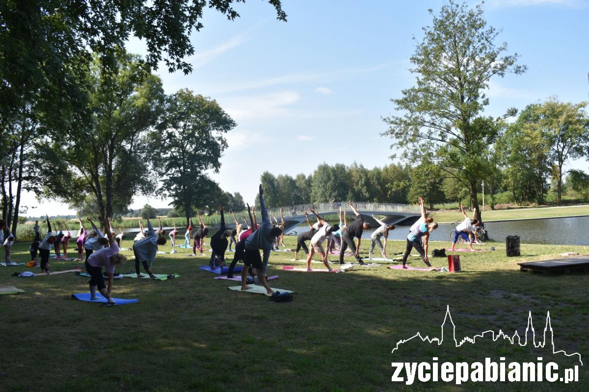 Joga na Lewitynie.