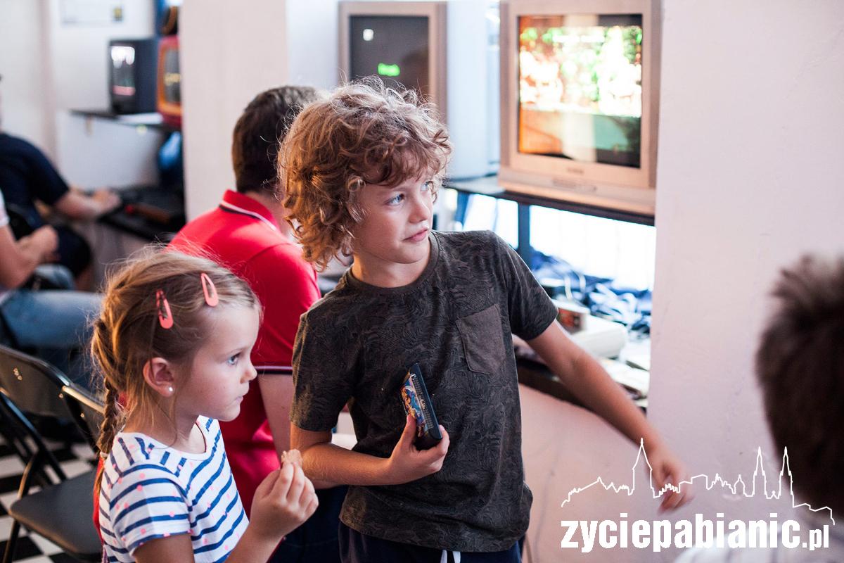 Odwiedź Muzeum Komputerów i Gier. Jest w Pabianicach.