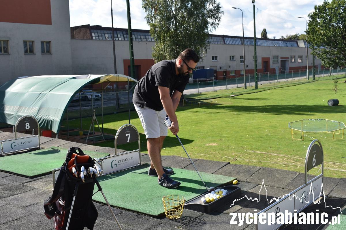 Turniej golfowy na polu w Pabianicach