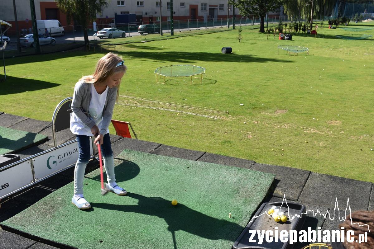 Turniej golfowy na polu w Pabianicach