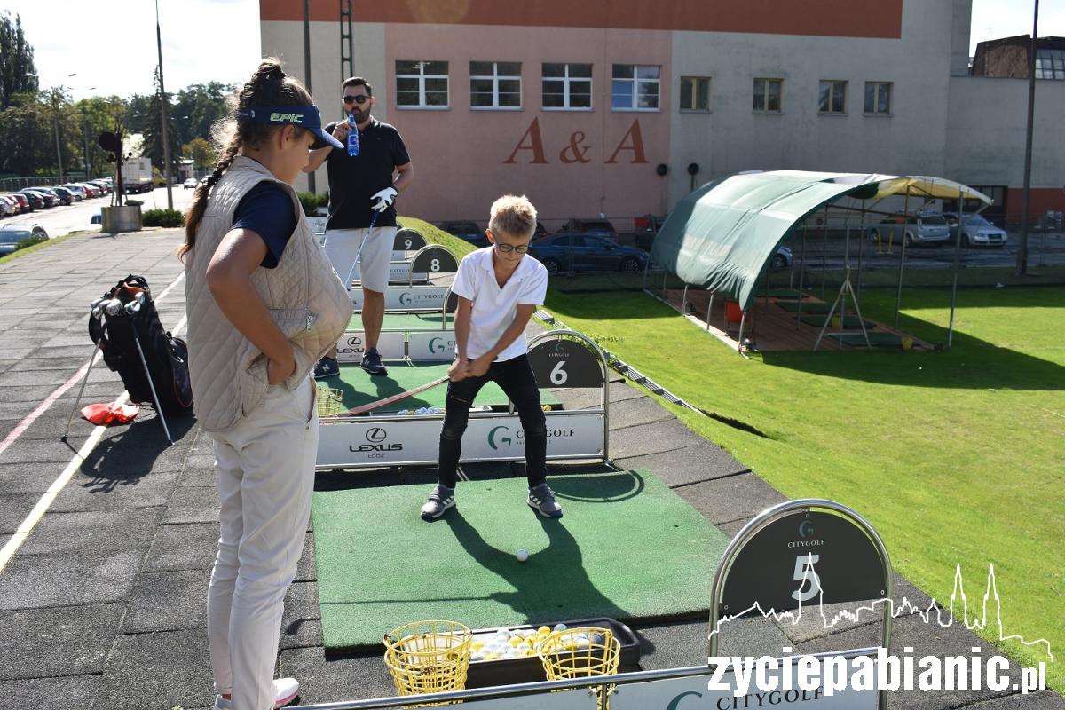 Turniej golfowy na polu w Pabianicach