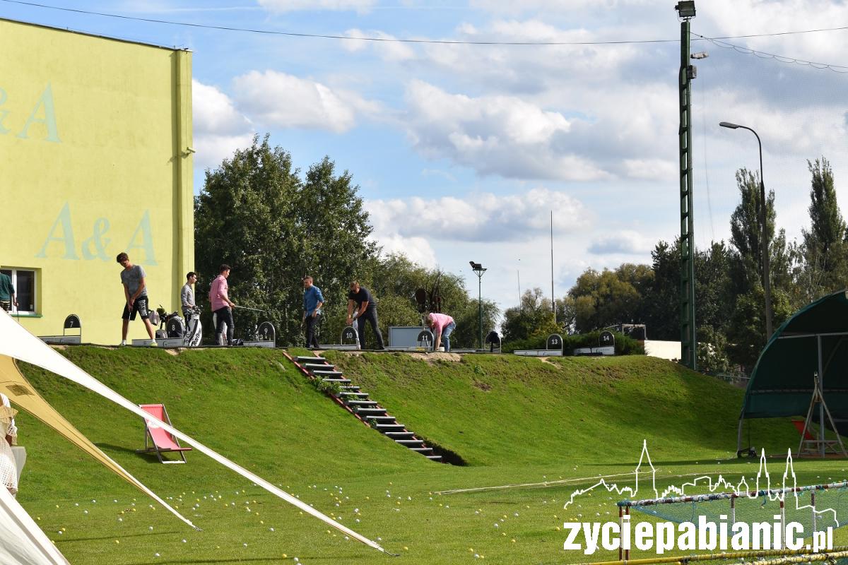 Turniej golfowy na polu w Pabianicach