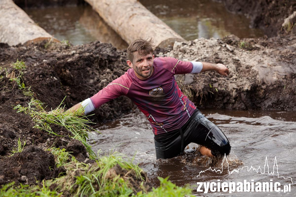 Ekstremalny bieg Armagedon Pabianice