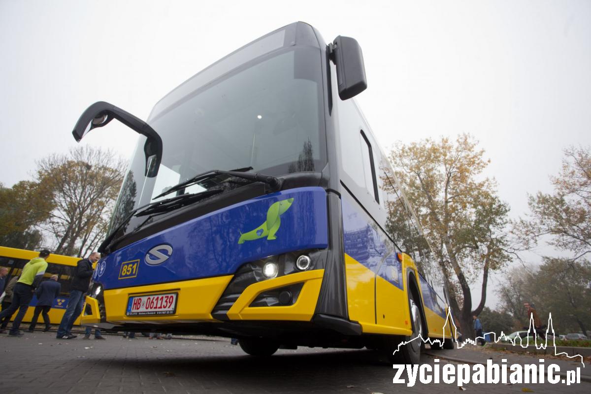 Zajrzeliśmy do nowego autobusu hybrydowego [FOTO]