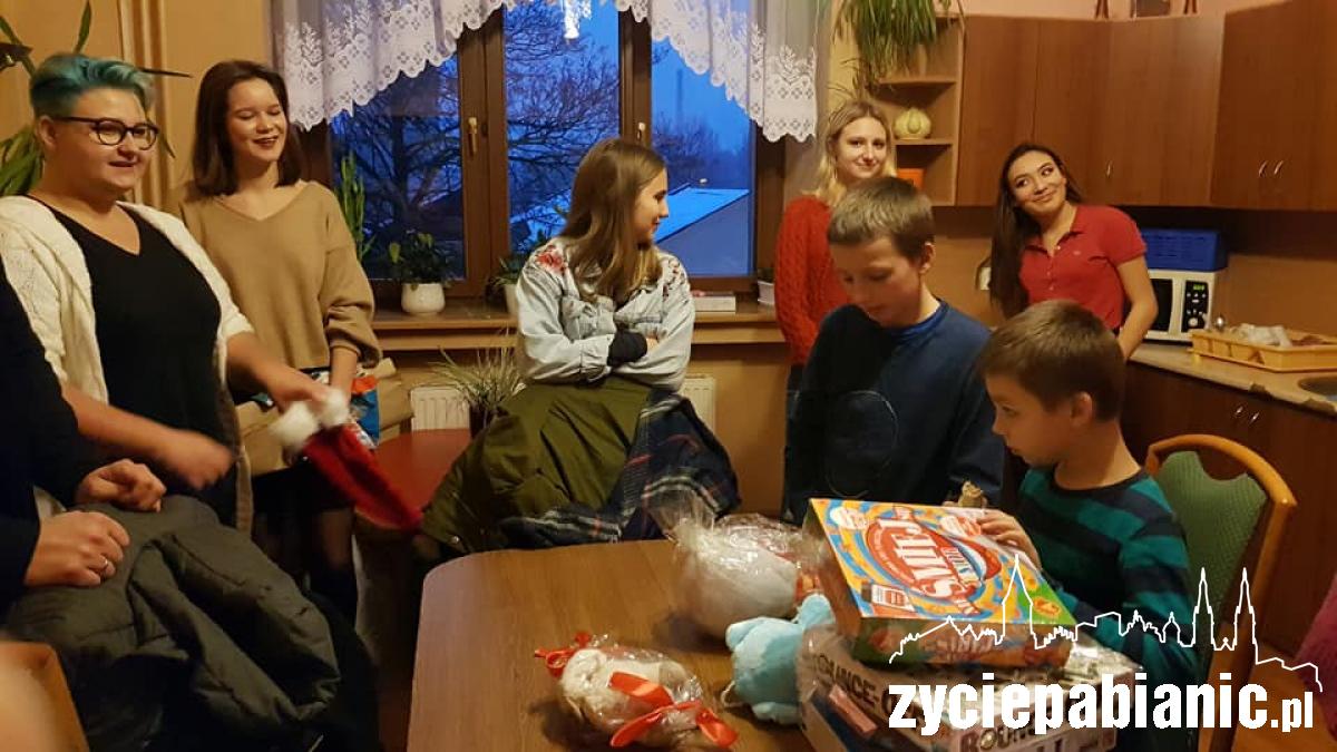 Pomagamy przed świętami