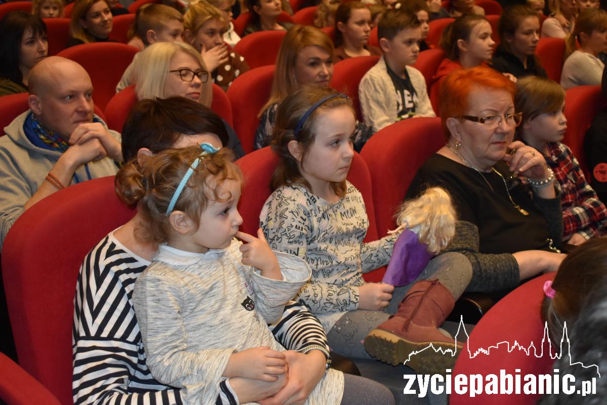 Teatr Pacuś wystąpił dla Adasia. To kolejna akcja charytatywna dla chłopca chorego na nowotwór