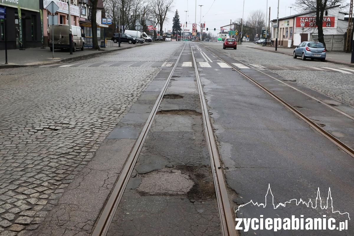 Dziurawe torowisko na ulicy Zamkowej