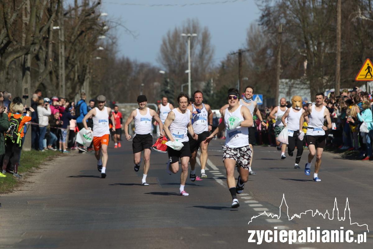 Za rok obowiązkowo Janusze pobiegną w Kubotach