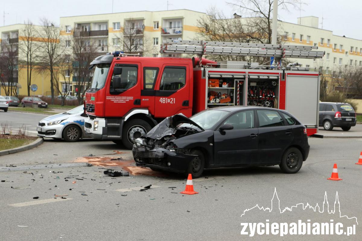 Wypadek na feralnym (i ferelnym) skrzyżowaniu