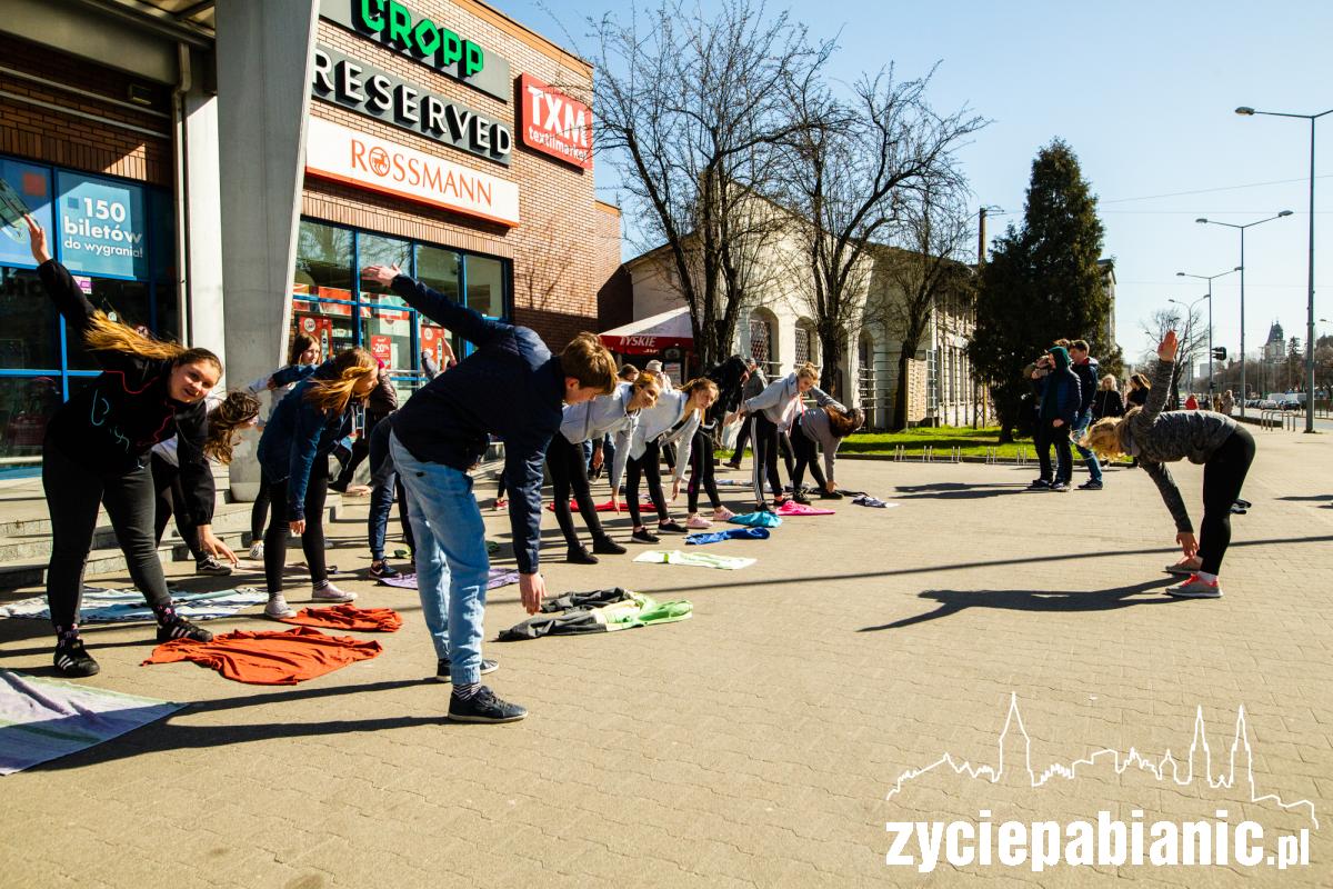 Uczniowie z ZS3 ćwiczyli w centrum miasta