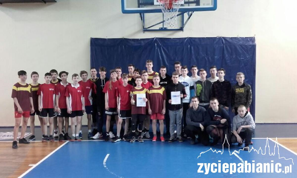 Szkolne zmagania pod koszem. Wyniki mistrzostw