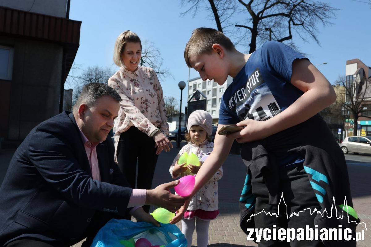 Prezydent lał wodę(-ą)