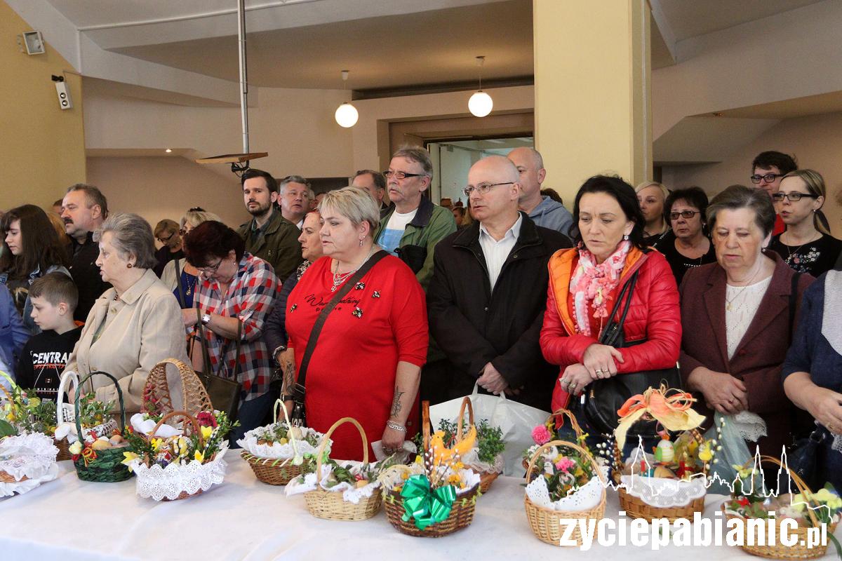 Święcenie koszyków wielkanocnych