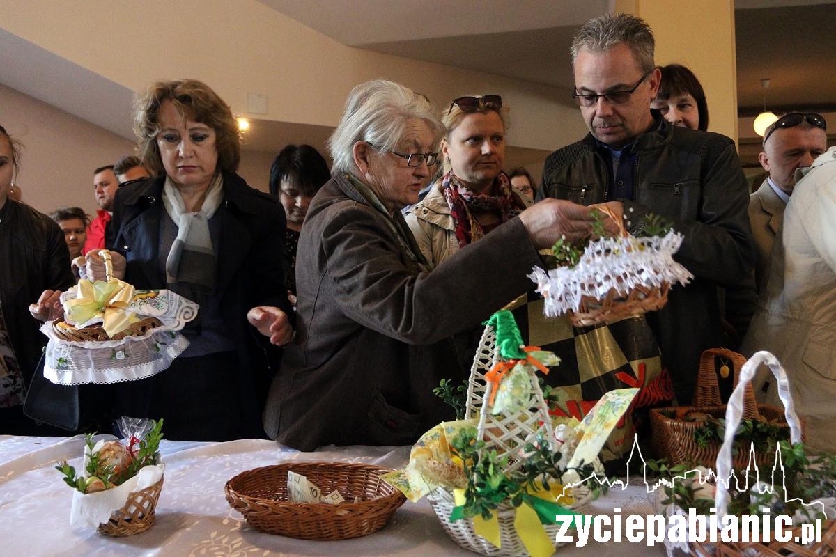 Święcenie koszyków wielkanocnych