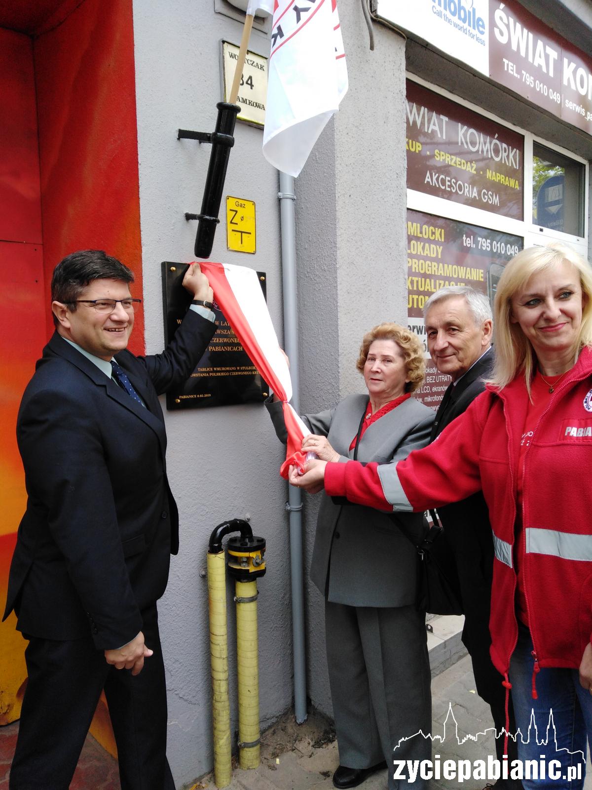 Tablica upamiętniająca PCK już odsłonięta