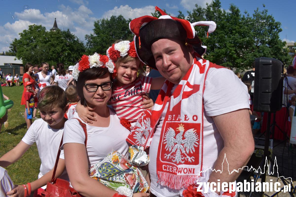 Piknik rodzinny w biało – czerwonych barwach