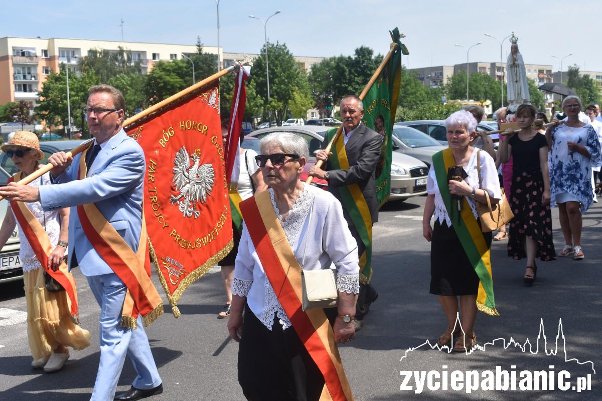 Tak wyglądała procesja z parafii Trójcy Przenajświętszej