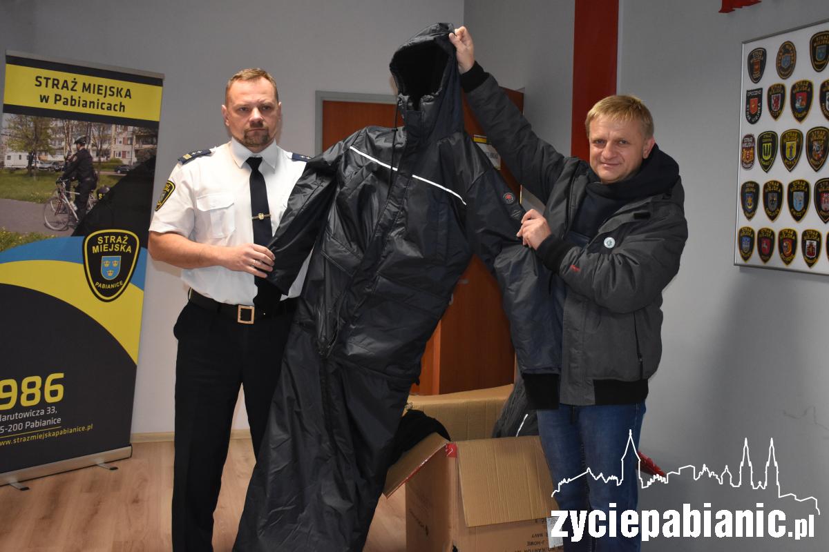 Jak obabuchać bezdomnego