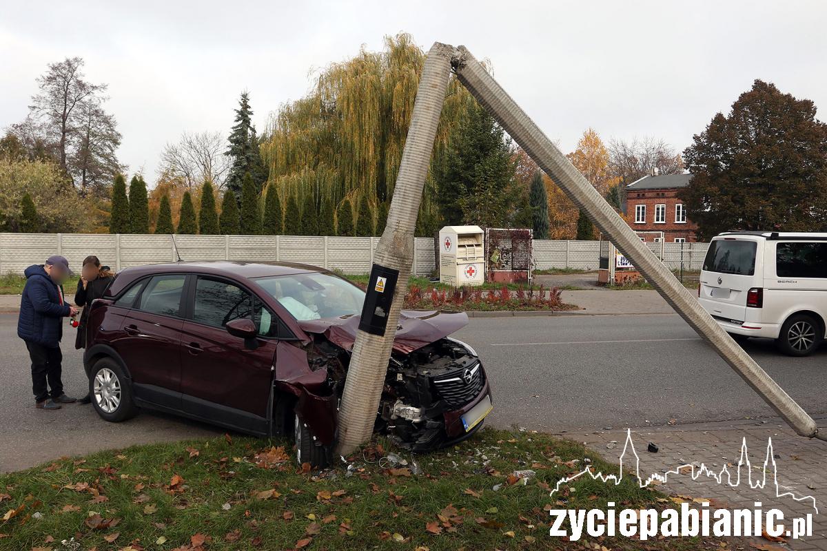 Wypadek na Orlej. Kierująca zasłabła?