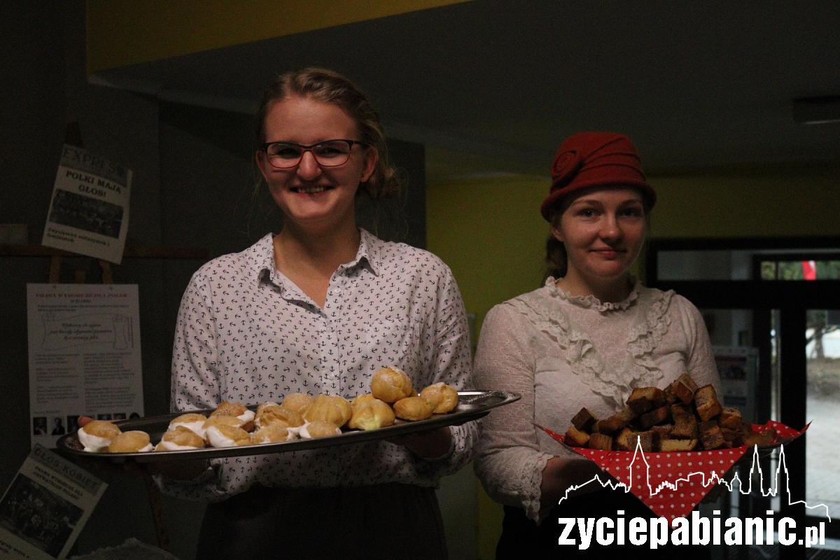 Wolność kobiet świętowali uczniowie I LO