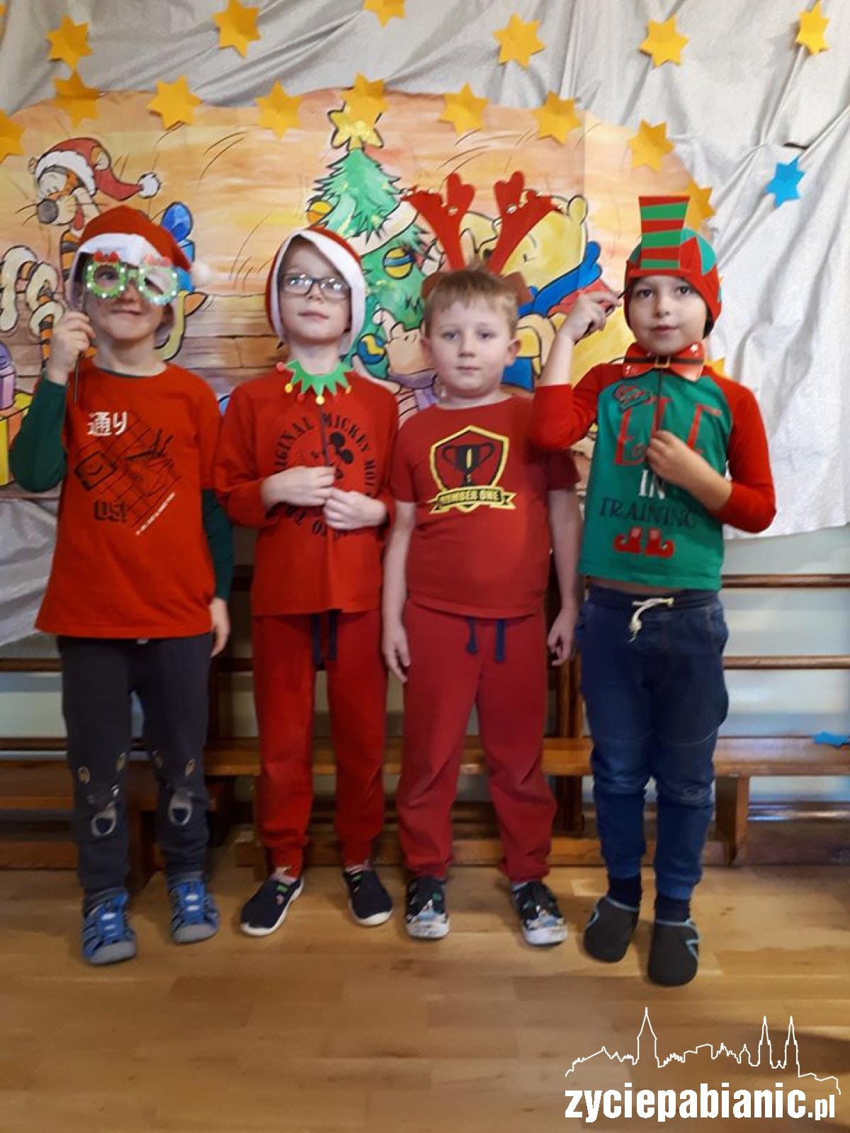 Bal mikołajkowy w PM 6