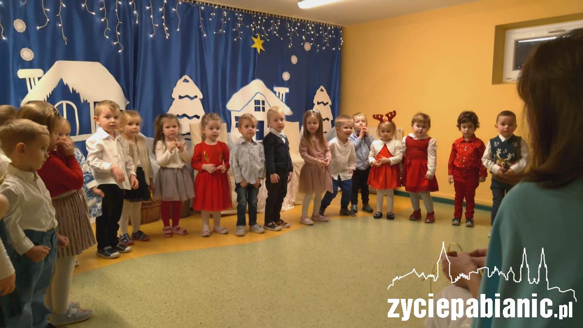 Jasełka 3-latków z PM 4