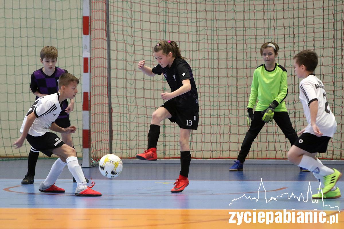 Turniej piłki nożnej rocznika 2008 w Dłutowie