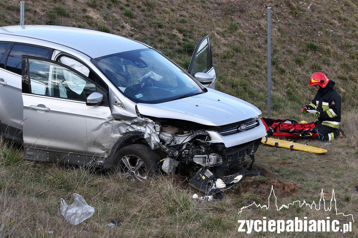 Groźny wypadek na wiadukcie
