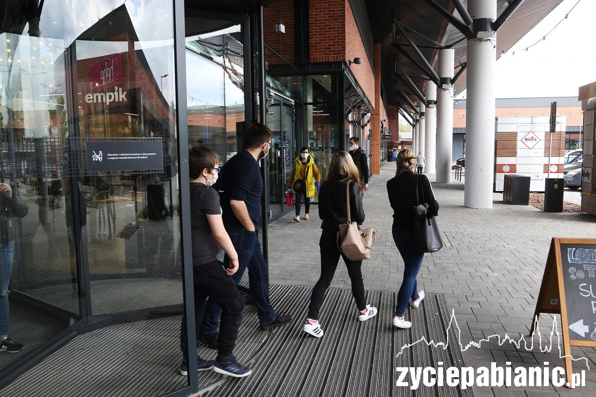 Epidemia: Centra handlowe znów otwarte