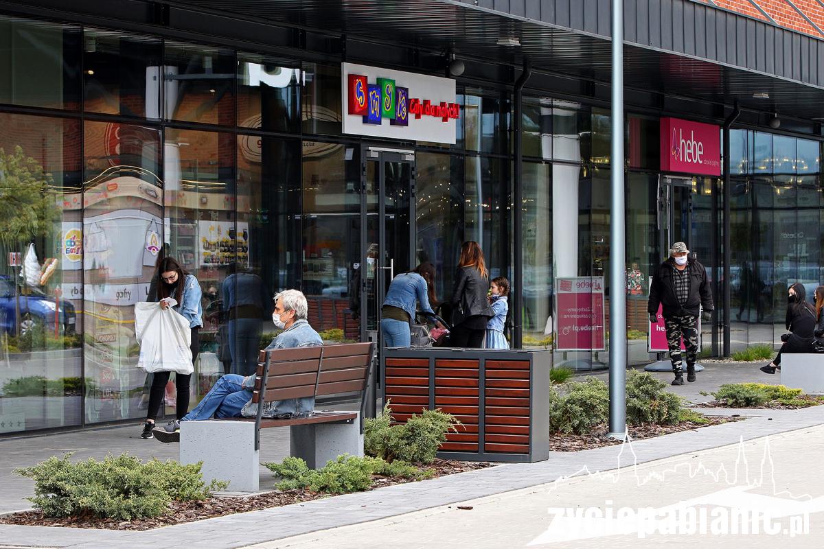 Epidemia: Centra handlowe znów otwarte
