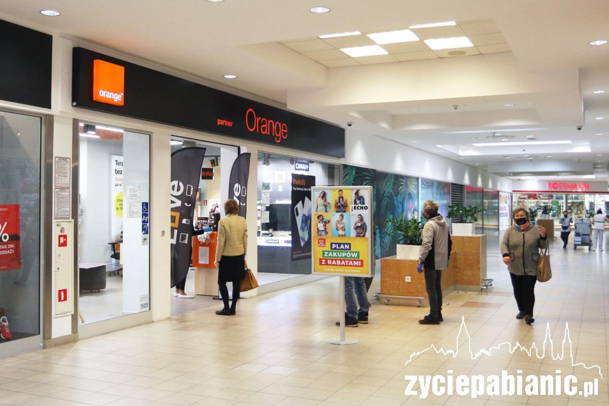Epidemia: Centra handlowe znów otwarte