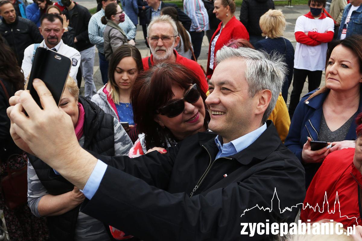 Robert Biedroń odwiedził Pabianice