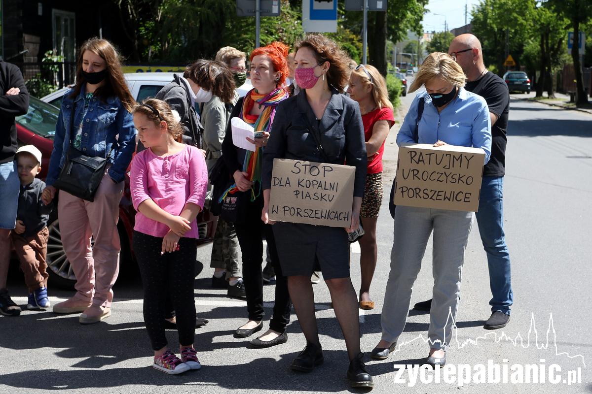 Protest przeciwko budowie kopalni w Porszewicach