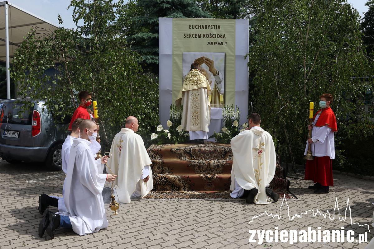 Procesja Bożego Ciała podczas epidemii