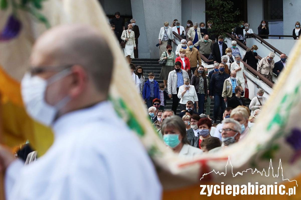 Procesja Bożego Ciała podczas epidemii