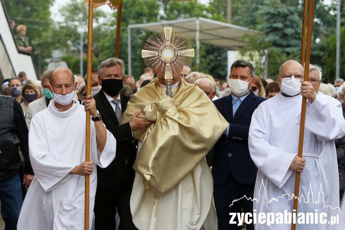 Procesja Bożego Ciała podczas epidemii