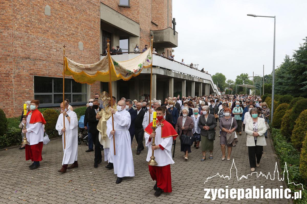 Procesja Bożego Ciała podczas epidemii