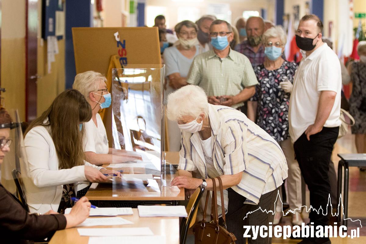 Wybory prezydenckie 2020: pabianiczanie ruszyli do urn