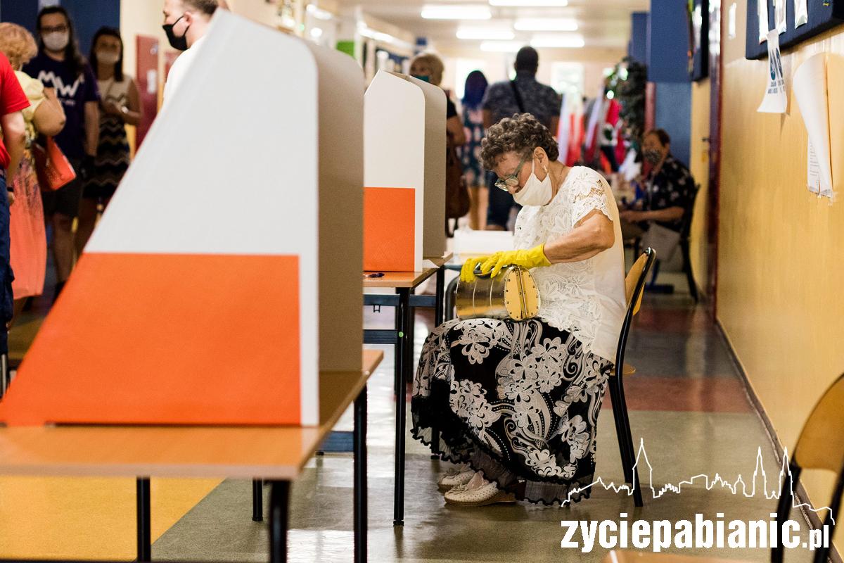 Wybory prezydenckie 2020: pabianiczanie ruszyli do urn