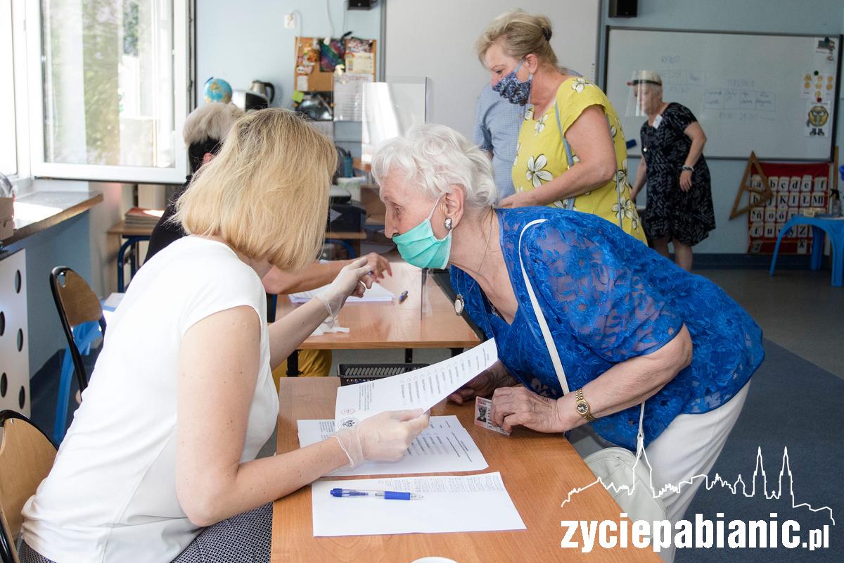 Wybory prezydenckie 2020: pabianiczanie ruszyli do urn
