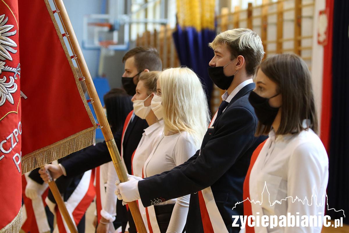 Na początek pożegnano dyrektora Kucharskiego
