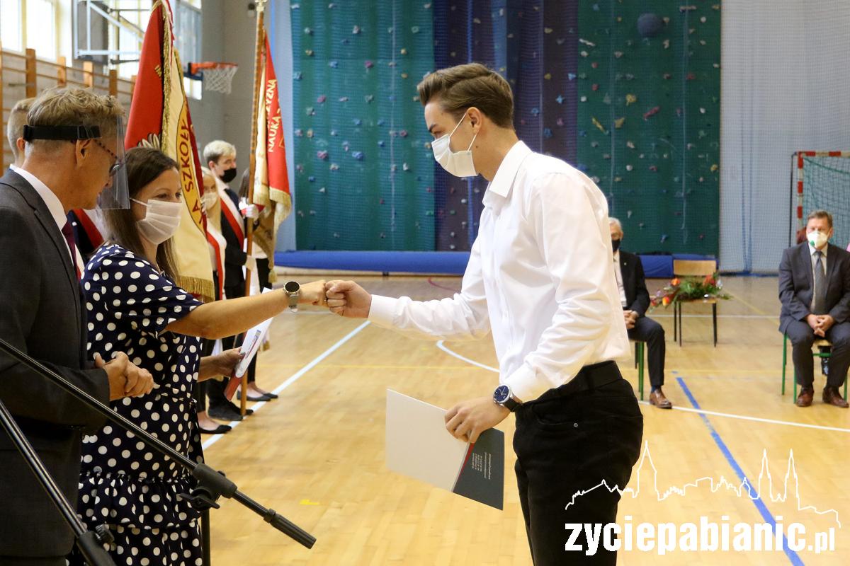 Są najlepszymi uczniami w powiecie pabianickim