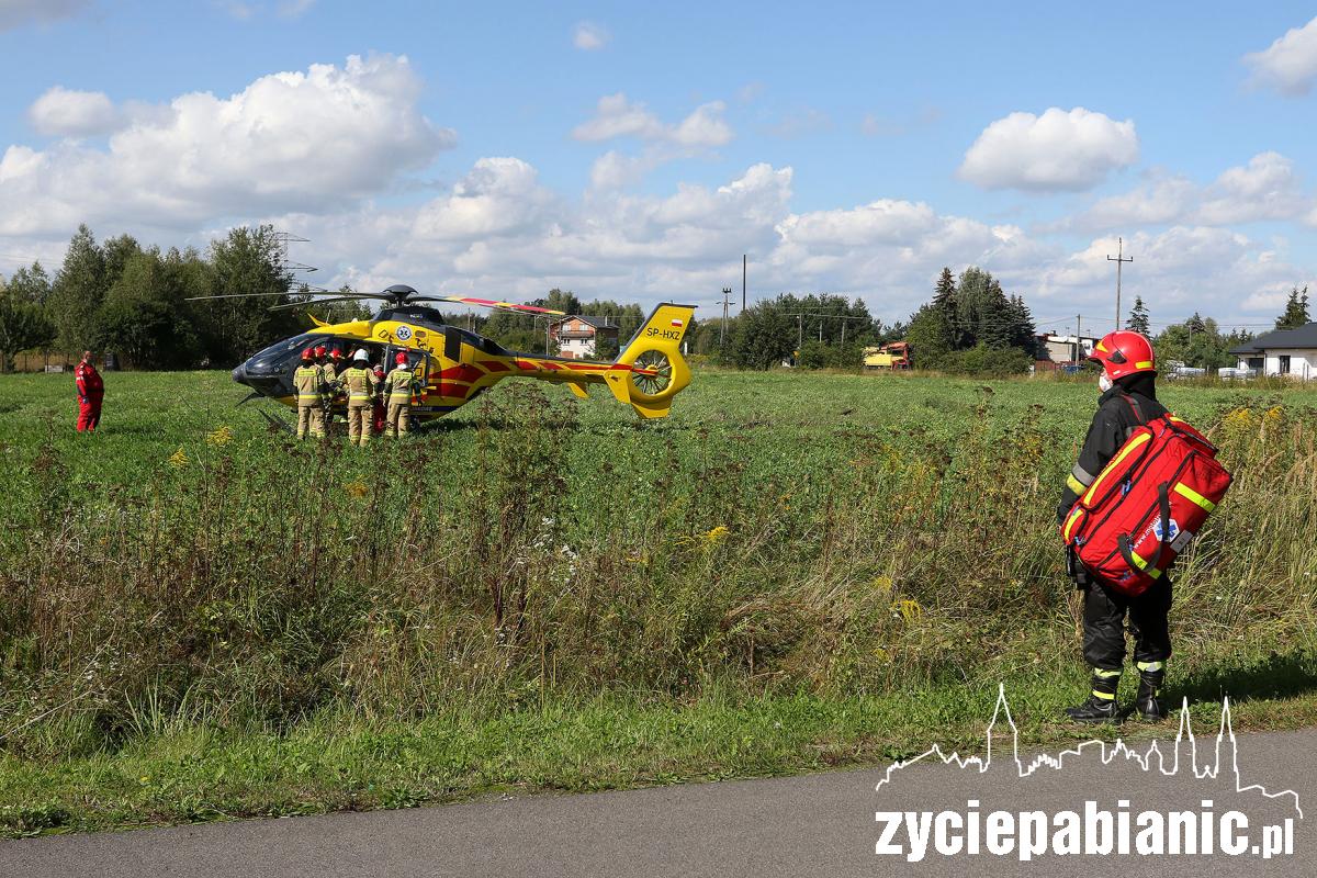 Helikopter zabrał poszkodowanego mężczyznę z Hermanowa