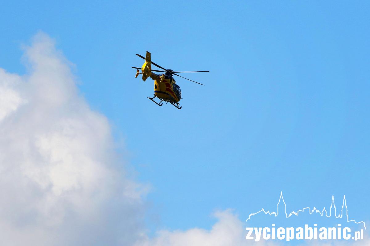 Helikopter zabrał poszkodowanego mężczyznę z Hermanowa
