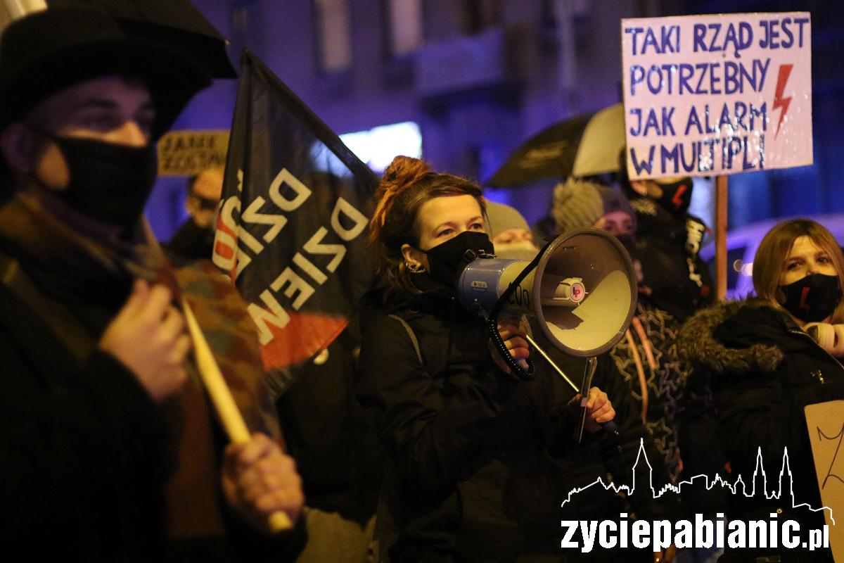 9 dzień Strajku Kobiet w Pabianicach