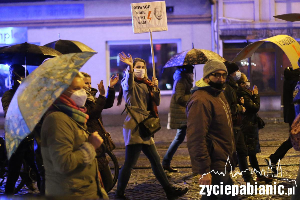 9 dzień Strajku Kobiet w Pabianicach