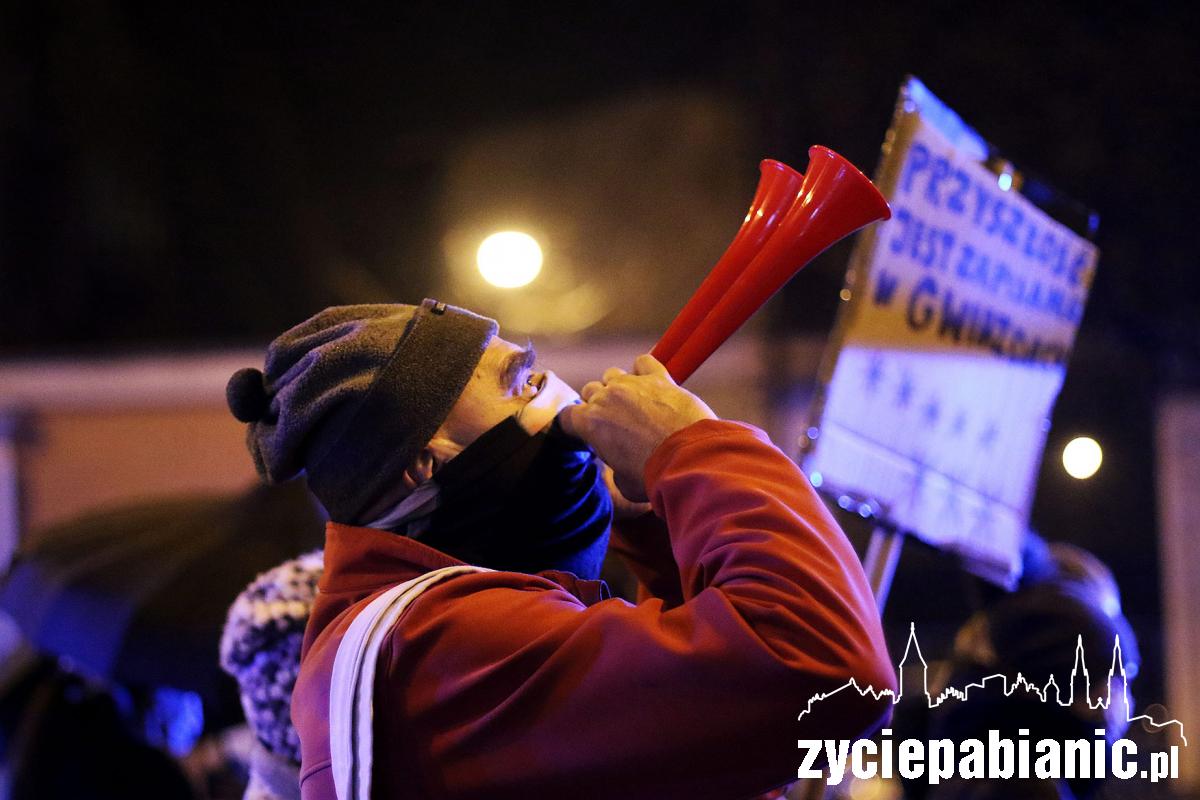 9 dzień Strajku Kobiet w Pabianicach
