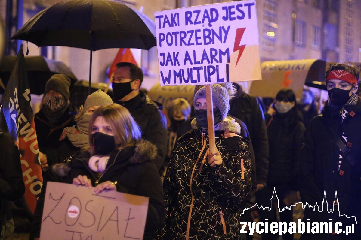 9 dzień Strajku Kobiet w Pabianicach