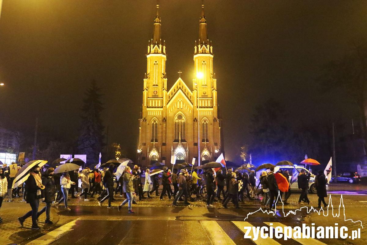 9 dzień Strajku Kobiet w Pabianicach