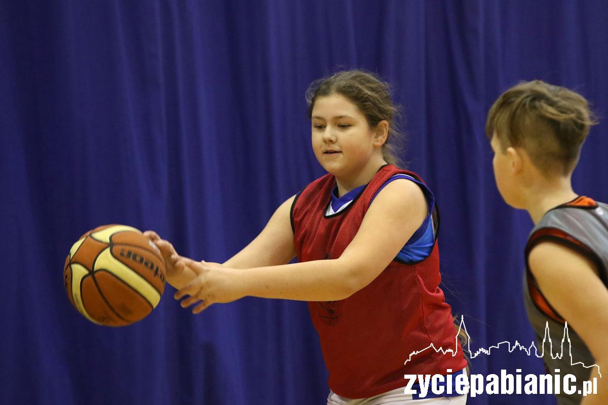 Turniej koszykówki dla dzieci